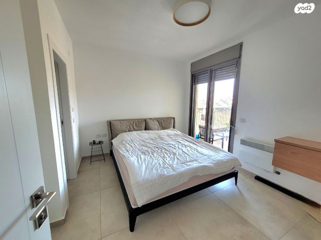 דירה, גרשון אבנר, ארמון הנציב, תלפיות מזרח, ירושלים