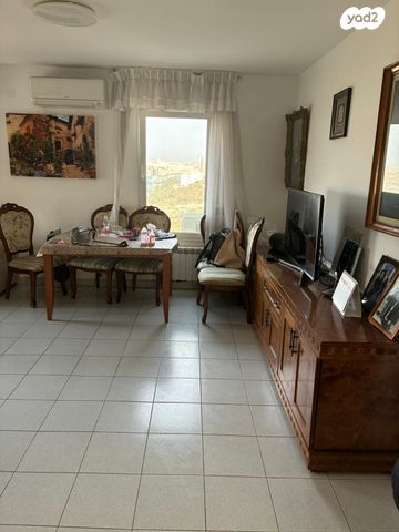 דירה, הרב פנחס קהתי 12, גבעת שאול, ירושלים