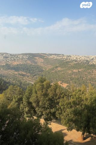 דירה, הרב פנחס קהתי 12, גבעת שאול, ירושלים