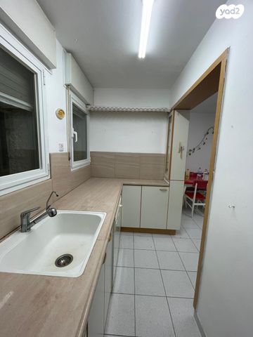 דירה, הרב פנחס קהתי 12, גבעת שאול, ירושלים