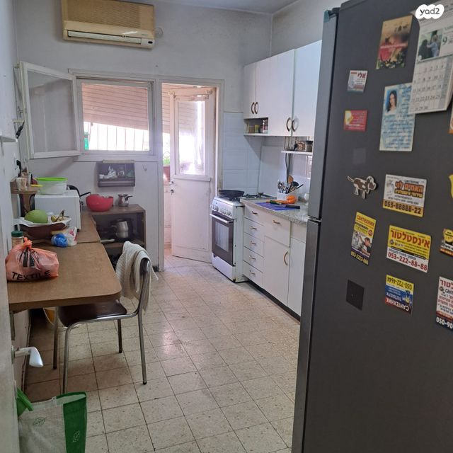 דירה, אחד העם 8, חדרה