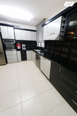 גג/ פנטהאוז, שדרות זלמן שז"ר, עין שרה, נהריה