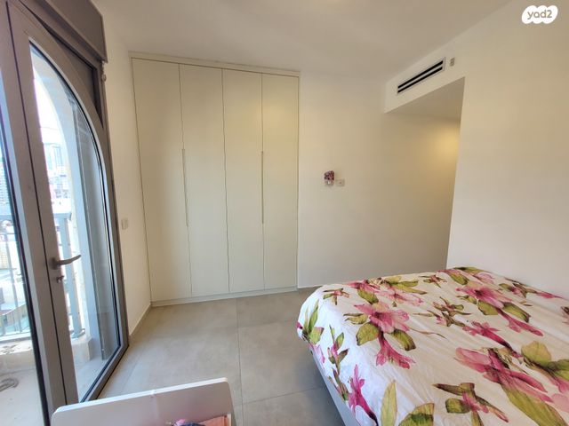 דירה, גרשון אבנר, ארמון הנציב, תלפיות מזרח, ירושלים