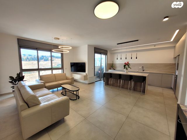 דירה, גרשון אבנר, ארמון הנציב, תלפיות מזרח, ירושלים