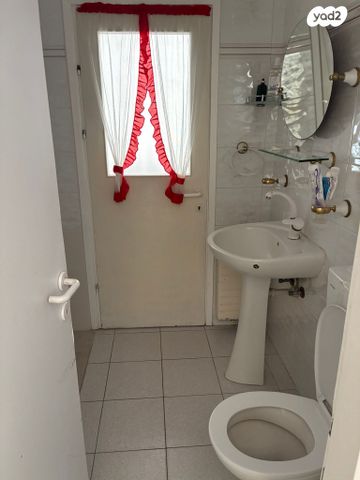 דירה, הרב פנחס קהתי 12, גבעת שאול, ירושלים