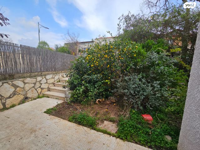 בית פרטי/ קוטג', האורנים, לפיד, לפיד