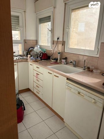 דירה, הרב פנחס קהתי 12, גבעת שאול, ירושלים