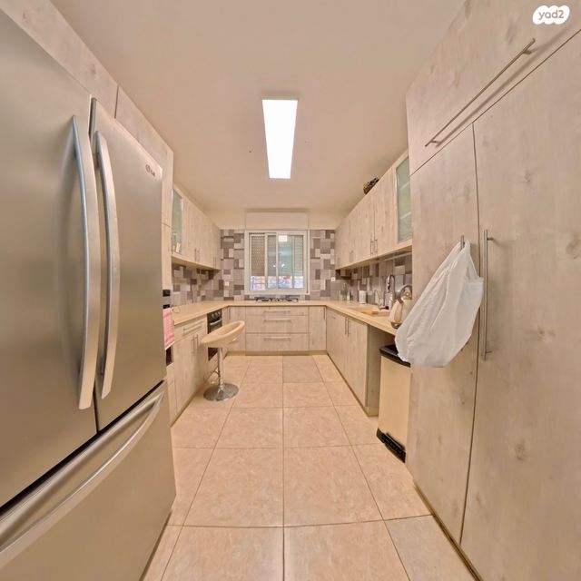 דו משפחתי, יהודה אליצור, ירושלים