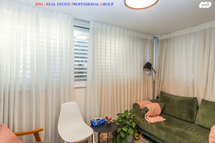 דו משפחתי, עטרות, רמת החייל, תל אביב יפו