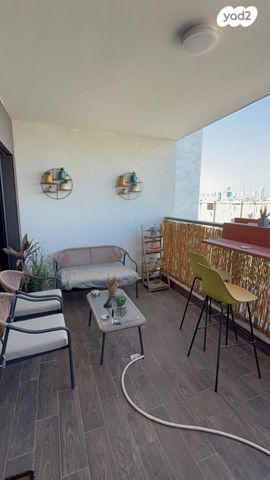 דירה, משגב עם, קרית שלום, תל אביב יפו