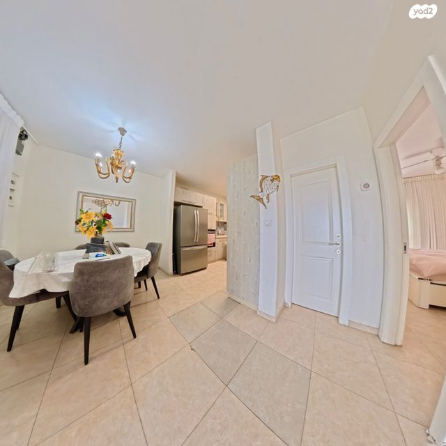 דו משפחתי, יהודה אליצור, ירושלים