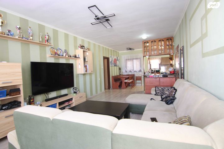 דירה, רמב"ם, ראשון לציון