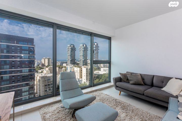 ניסים אלוני 