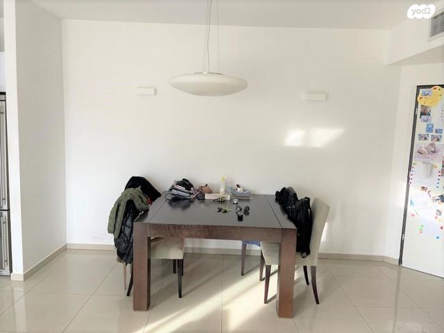 דירה, נווה גן, רמת השרון