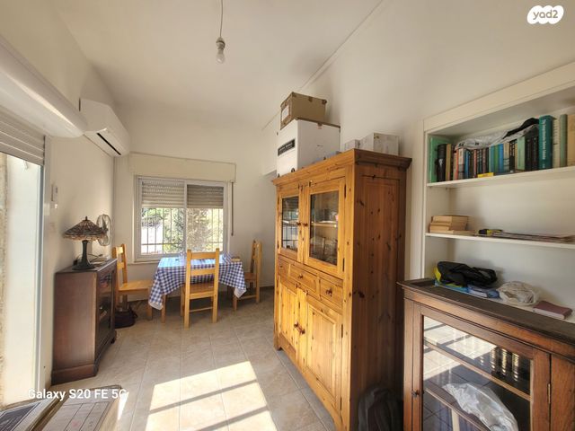 דירה, בוסתנאי, קטמון הישנה, ירושלים