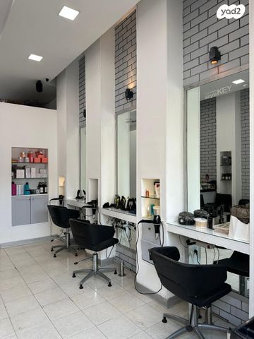 חנויות/ שטח מסחרי, רסקו ב', חולון