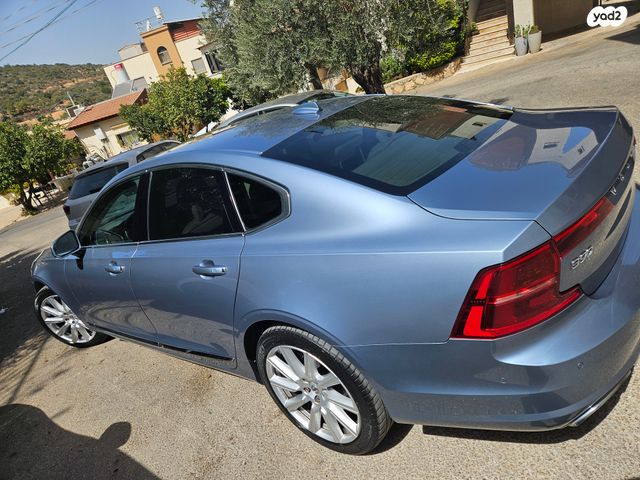 וולוו S90