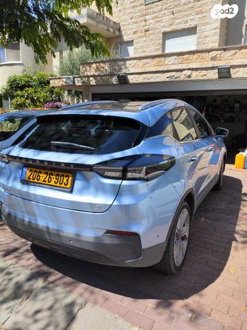 מודעת רכב ג׳ילי Geometry C