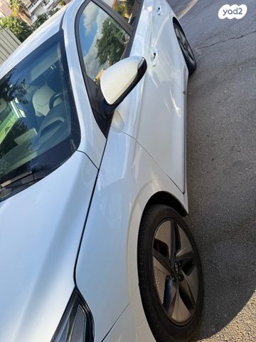 יונדאי איוניק