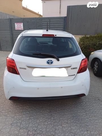 טויוטה יאריס