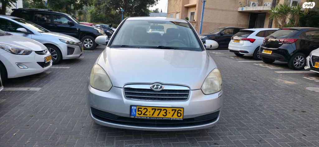 יונדאי אקסנט i25