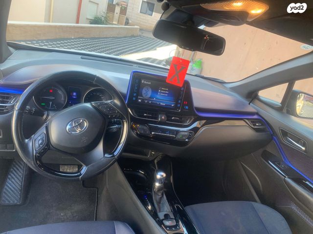 טויוטה C-HR