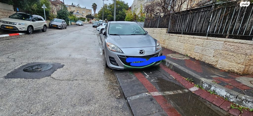 מודעת רכב מאזדה 3