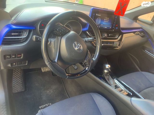טויוטה C-HR