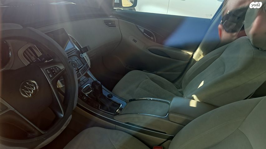 ביואיק לה-קרוס