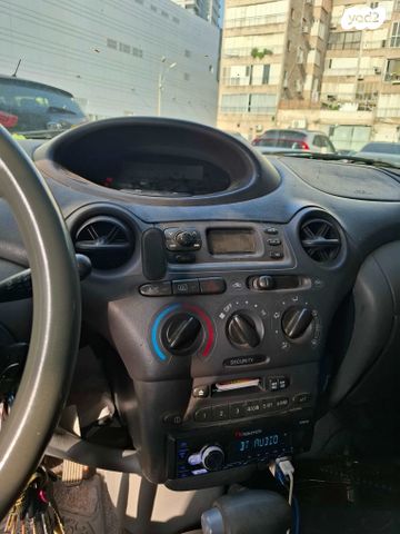 מודעת רכב טויוטה יאריס