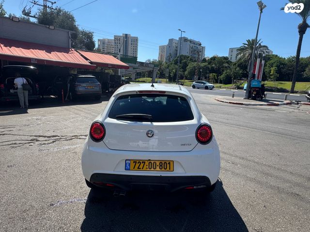 אלפא רומיאו מיטו