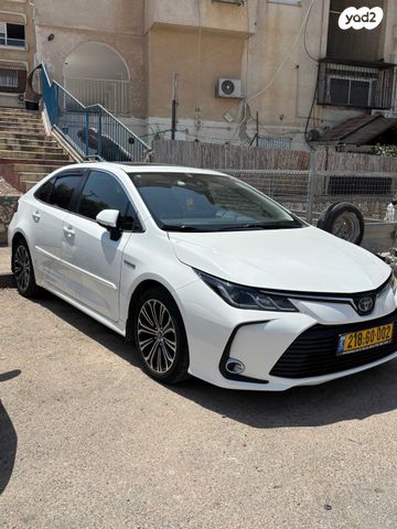 טויוטה קורולה