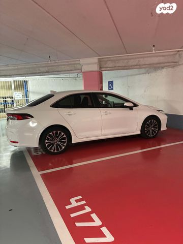 טויוטה קורולה