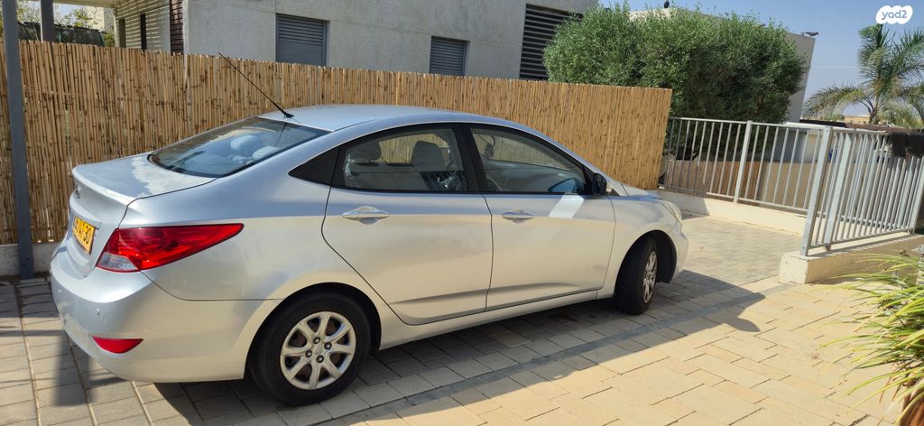 יונדאי אקסנט i25