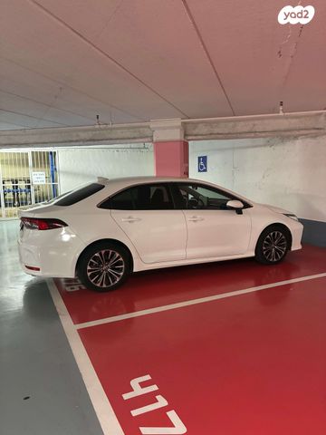 טויוטה קורולה