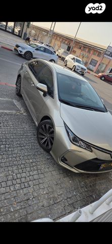 טויוטה קורולה