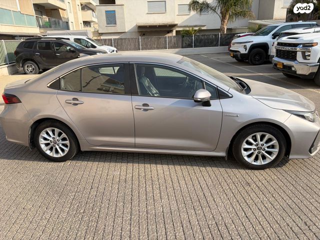 טויוטה קורולה