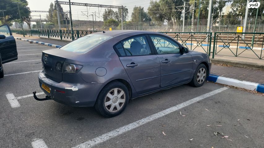 מודעת רכב מאזדה 3