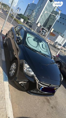 מודעת רכב מאזדה 2