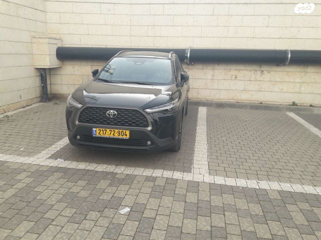 מודעת רכב טויוטה קורולה קרוס