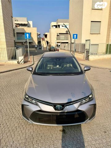 טויוטה קורולה