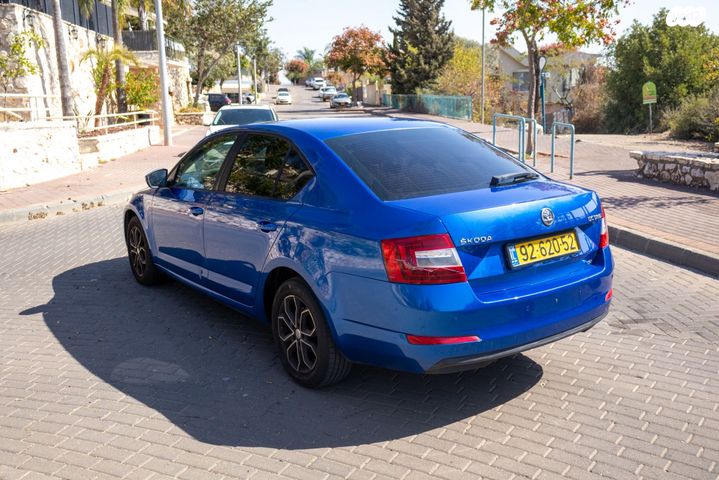 סקודה אוקטביה