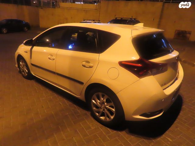 טויוטה אוריס