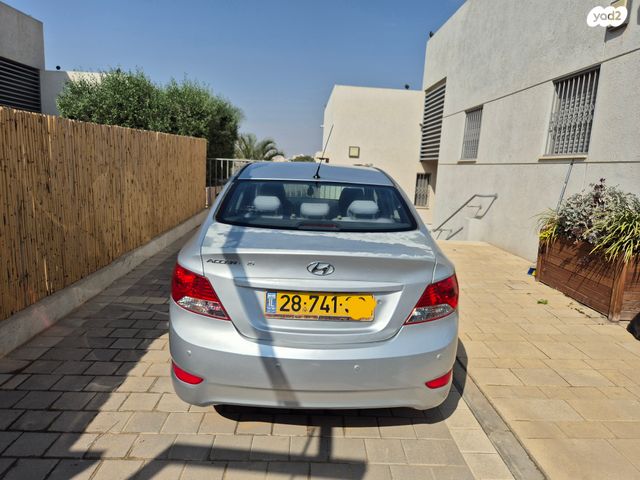 יונדאי אקסנט i25