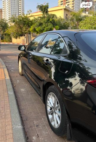 טויוטה קורולה