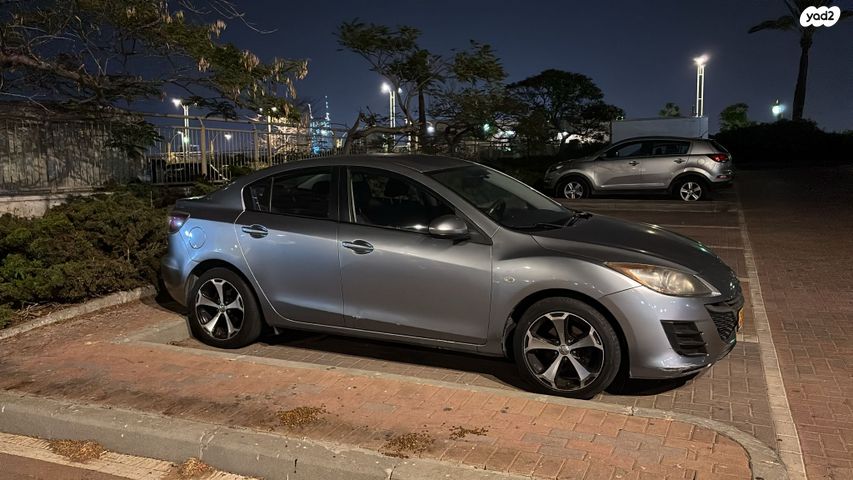 מודעת רכב מאזדה 3