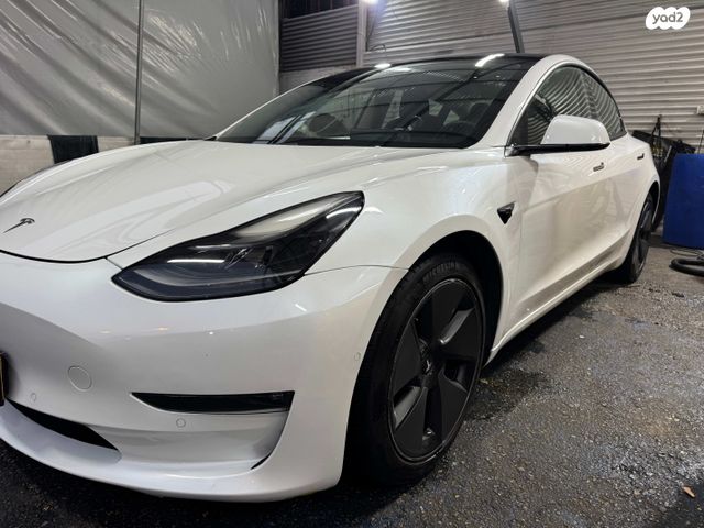 מודעת רכב טסלה מודל 3