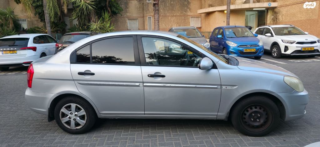 יונדאי אקסנט i25