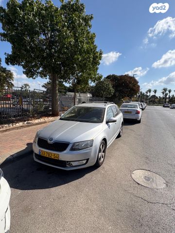 סקודה אוקטביה