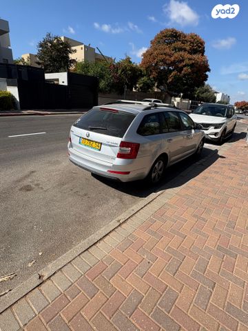 סקודה אוקטביה